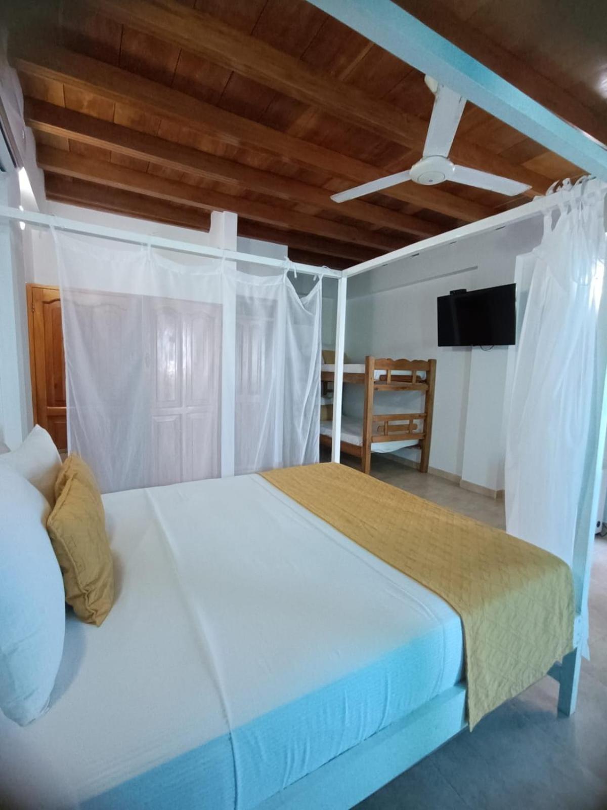 Hotel 3 Banderas Manzanillo Del Mar Cartagena Ngoại thất bức ảnh